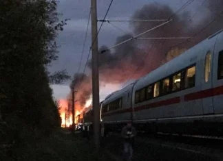 Nesreća u Njemačkoj, brzi voz planuo usred vožnje (VIDEO)
