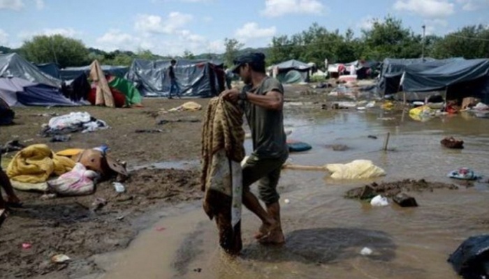 Mrazevi stigli, a migrantima u Trnovima ćebe jedino grijanje