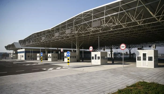 Vozač iz BiH pokušao prošvercati 23.400 eura, ostao bez skoro pola iznosa