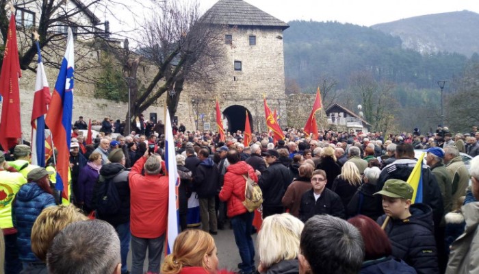 Više hiljada antifašista u Jajcu obilježilo 75. godišnjicu AVNOJ-a