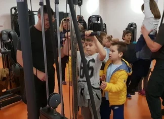 Zenički školarci u posjeti Specijalnoj policijskoj jedinici Uprave policije MUP-a ZDK (FOTO)