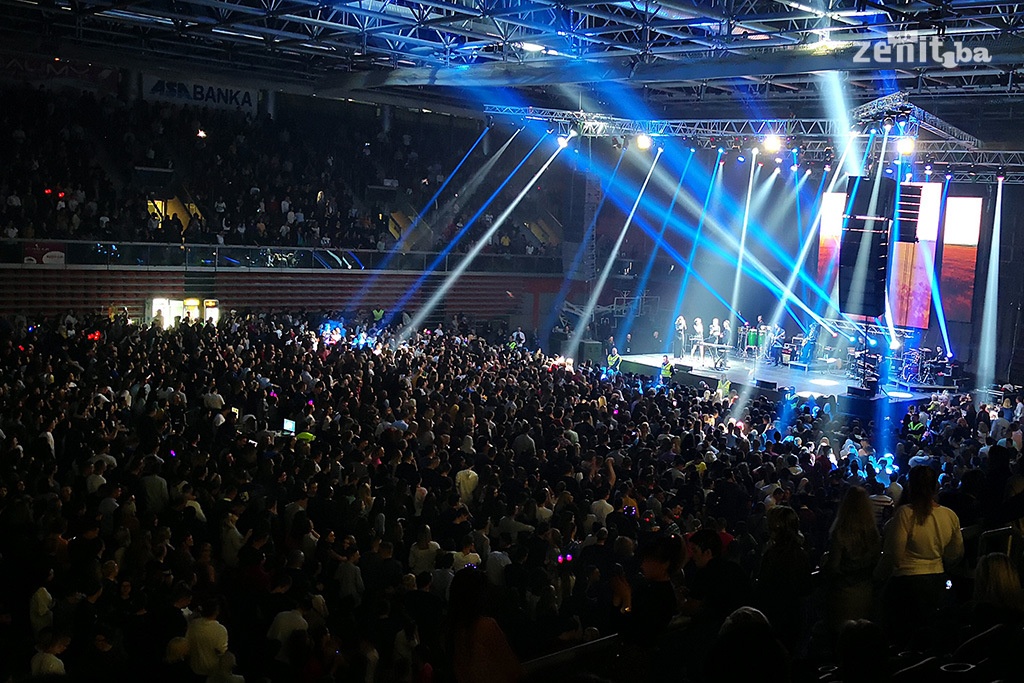 Željko Joksimović održao spektakularan koncert u Zenici (VIDEO+FOTO)