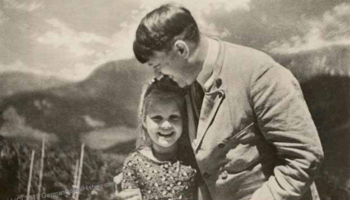 Prodaja fotografije jevrejske djevojčice u Hitlerovom zagrljaju