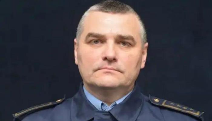 Otkriven identitet policajca koji je nogama udarao staricu na Trgu Krajine (VIDEO)