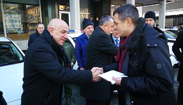 Premijer Galijašević uručio ključeve novih policijskih vozila