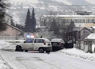 Saobraćajna u naselju Raspotočje, četiri osobe povrijeđene