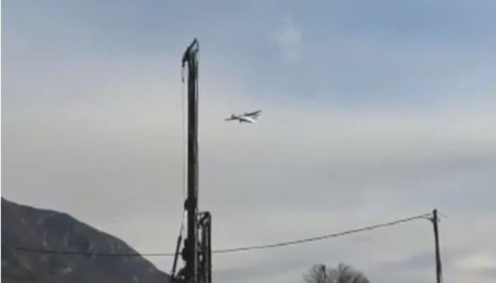 Ples aviona na vjetru iznad Tivta (VIDEO)