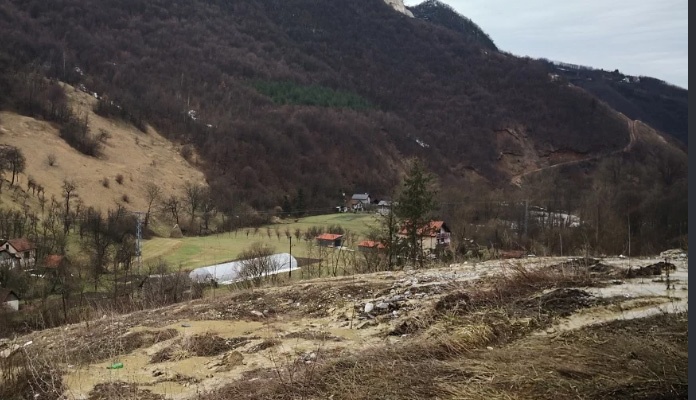 Mještanima Babina kod Zenice prijeti totalna blokada zbog klizišta