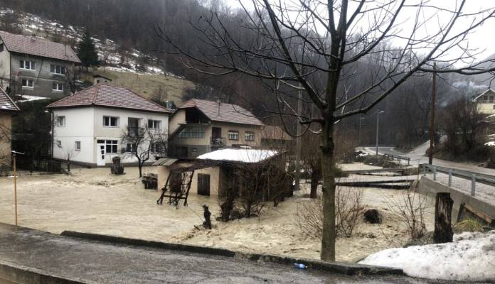 Nove poplave, odroni, blokirana naselja na području Zenice i ZDK (VIDEO)
