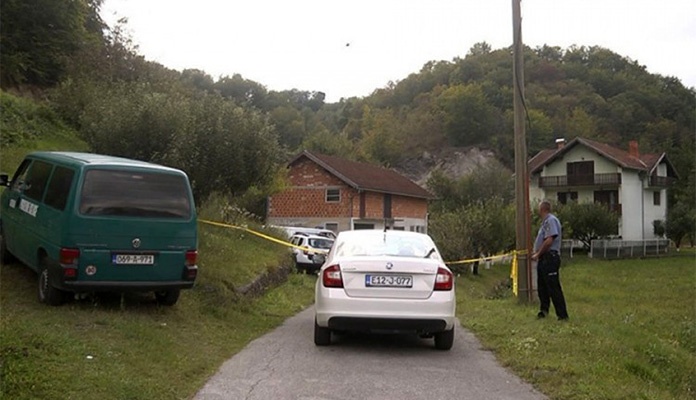 Sjekirom iskasapio majku, pojeo njene dijelove, pa poslan na liječenje