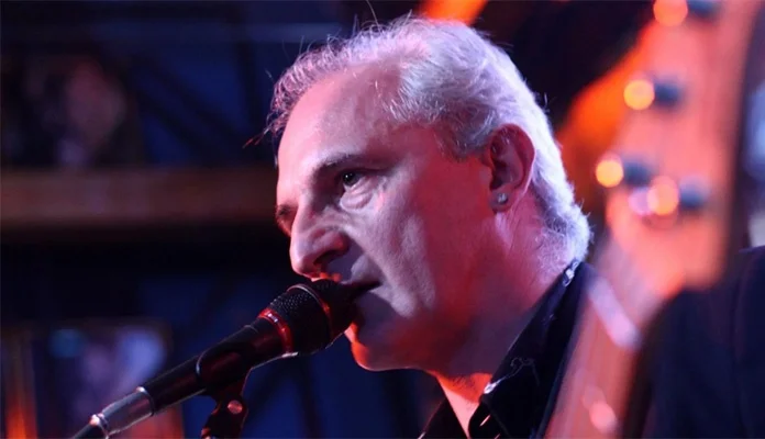 U 59. godini života preminuo basista Prljavog kazališta