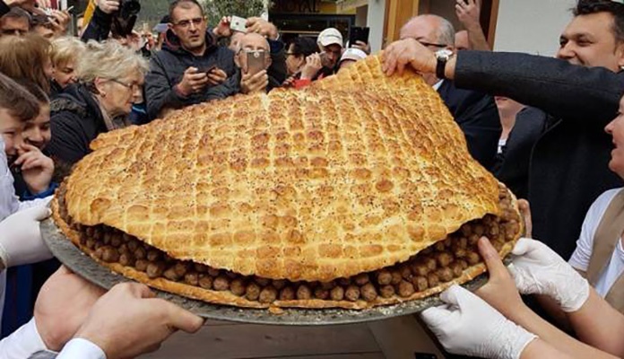 U Travniku napravljena porcija od 2.160 ćevapa