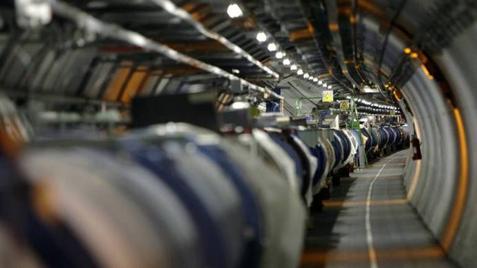 CERN  traga za česticama povezanim s tamnom materijom