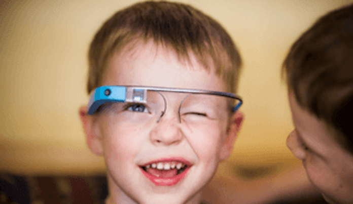 Uz pomoć Google naočala, autistična djeca mogu razumjeti izraze lica
