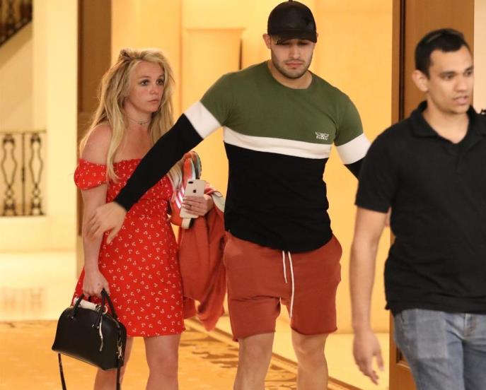 Britney Spears izašla iz psihijatrijske ustanove