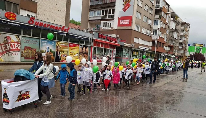 Zenički mališani dočekali mubarek mjesec Ramazan (FOTO)