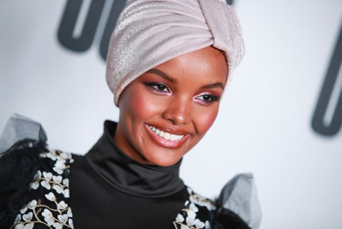 Halima Aden postala je prvi model koji se u burkiniju i hidžabu slikao za Sports Illustrated (VIDEO)