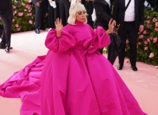 Održana Met Gala u New Yorku: Pogledajte kakve kreacije su nosili slavni (VIDEO)