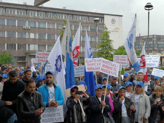 Savez samostalnih sindikata BiH 1. maj obilježio ispred direkcije Željezare Zenica