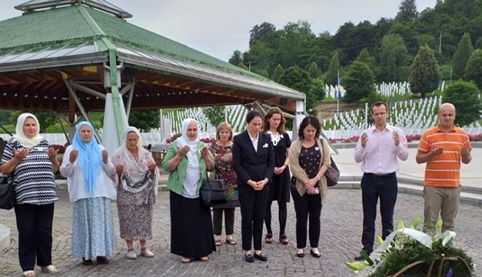 Ambasadorica Kanade odala počast žrtvama genocida u Srebrenici