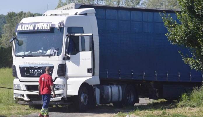 Poznati detalji uviđaja nesreće u Hrvatskoj u kojoj je kamion usmrtio dvije djevojke