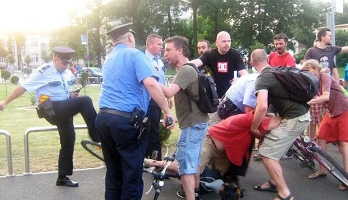 Poslanici opozicije organizuju okupljanje građana u Banjaluci