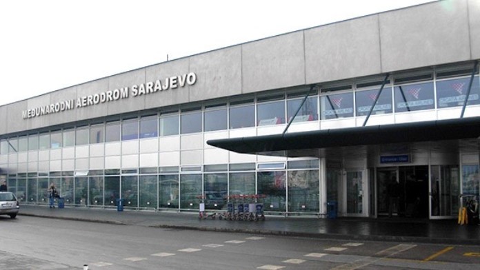 Burna rasprava na sarajevskom aerodromu: 70-godišnjem 100% invalidu oduzeta električna stolica jer nije imao račun prilikom provjere?