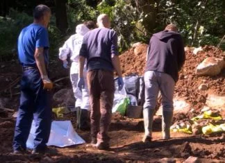 Otkrivena nova masovna grobnica, žrtve pod više tona teškim kamenjem