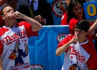 Amerikanac pojeo 71 hot-dog za 10 minuta
