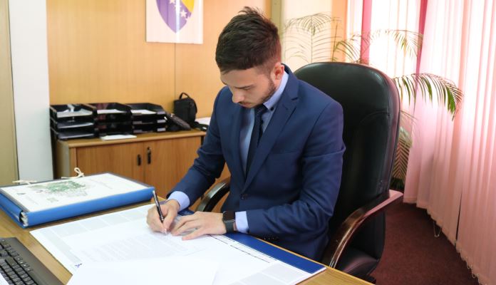 Ministar Arnel Isak potpisao Prostorni plan Zenice