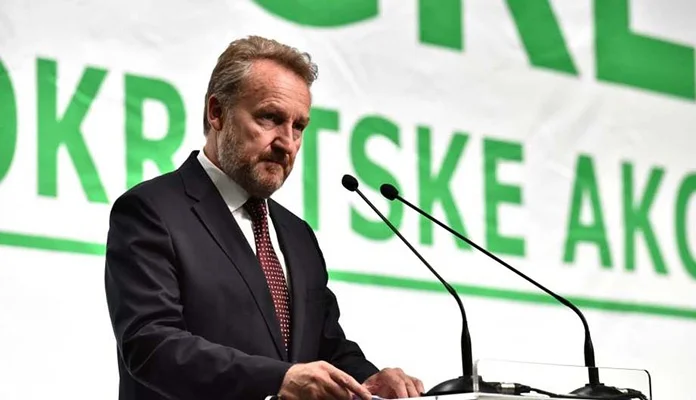 SDA: Trojka očekuje da građani vjeruju njihovim lažima, a ne vlastitim očima