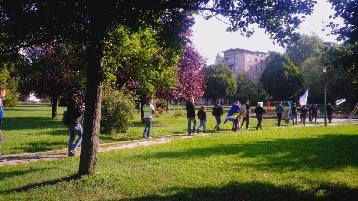 Napadnut novinar na kontraskupu povorke ponosa u Sarajevu