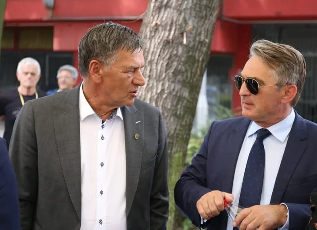 76652823 2904169689612326 6481960172062244864 N