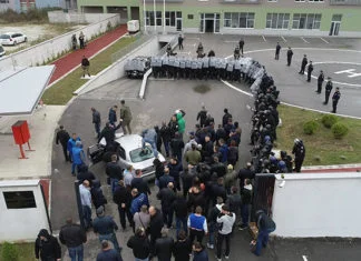Timovi MUP-a ZDK spriječili napad na zgradu Centra za obuku policijskih službenika Demonstracije MUP ZDK