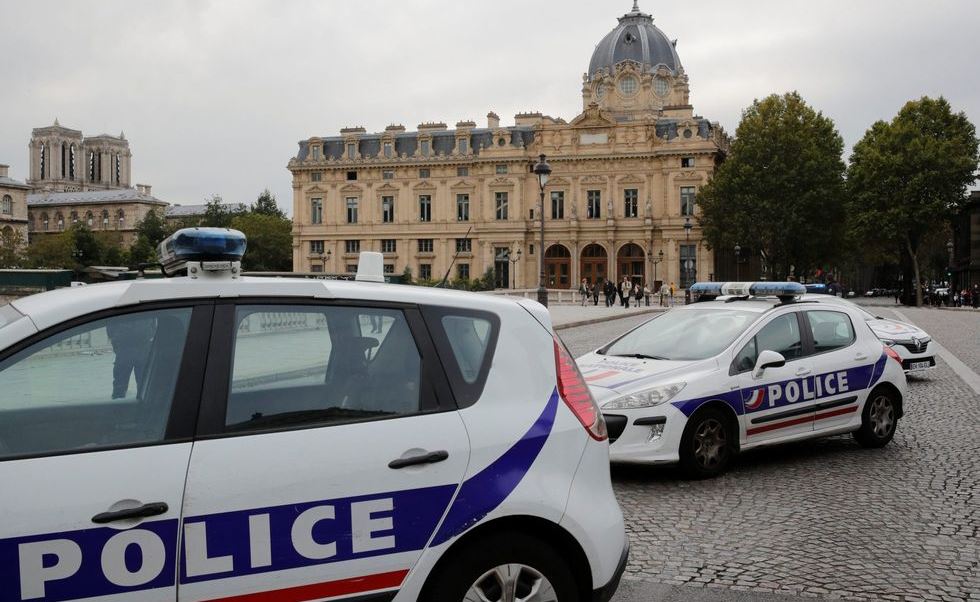 Muškarac nožem u Parizu ubio četiri policajca