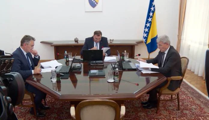 Članovi Predsjedništva BiH u Beogradu na sastanku BiH – Srbija – Turska