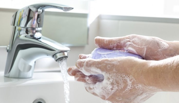Jeste li znali da bi ruke trebali prati oko 20 sekundi da biste uklonili bakterije?