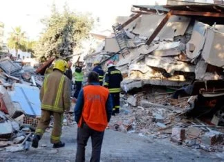 Potresan snimak spašavanja dječaka zarobljenog u ruševinama zgrade kod Drača (VIDEO)