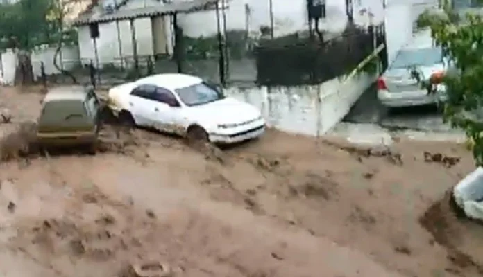 Bujice u Grčkoj nose sve pred sobom (VIDEO)