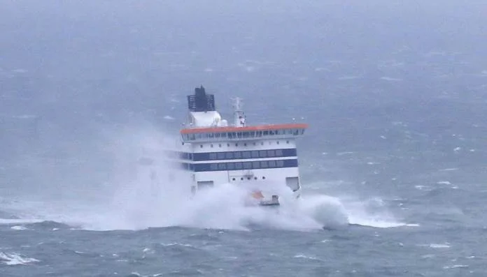 U prekidu brojne trajektne, katamaranske i brodske linije