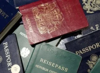 Zašto pasoši mogu biti samo u četiri boje