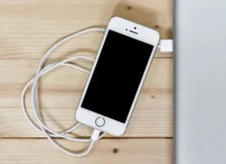 Od sljedeće godine jedan punjač za sve telefone?