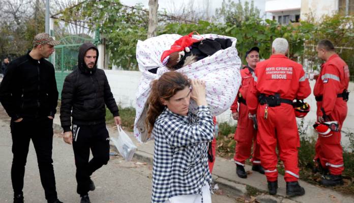 Prekinute spasilačke operacije, 50 žrtava zemljotresa