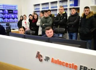 Posjeta učenika Tehničke škole iz Zenice Centru održavanja i kontrole prometa (COKP)