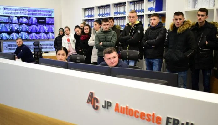 Posjeta učenika Tehničke škole iz Zenice Centru održavanja i kontrole prometa (COKP)