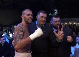 Banjalučka publika izviždala Dodika dok se pozdravljao sa Arkanovim sinom (VIDEO)