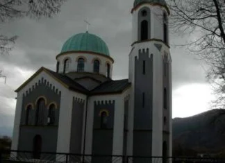 Opljačkana pravoslavna crkva u Blažuju, vandali odnijeli 450 KM
