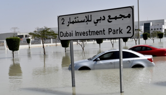 Obilna kiša potopila Dubai, jedan od najprometnijih aerodroma na svijetu van funkcije (VIDEO)