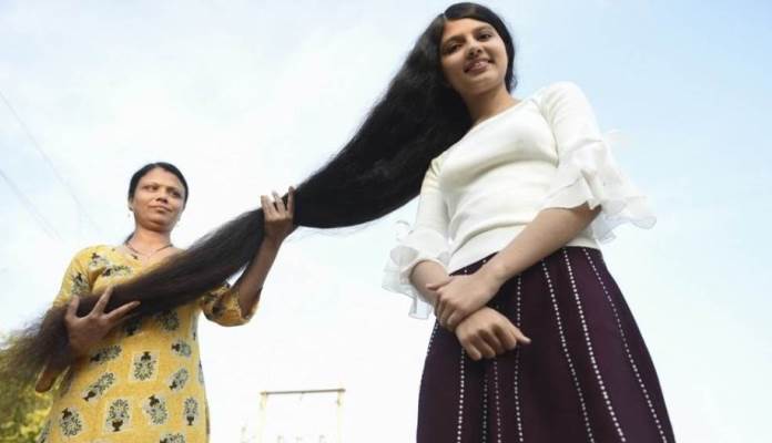 Indijka obranila rekord tinejdžerice s najduljom kosom na svijetu: 190 cm