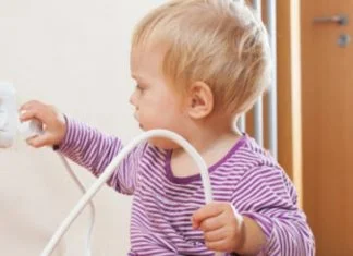 Zaštitite malog istraživača Beba